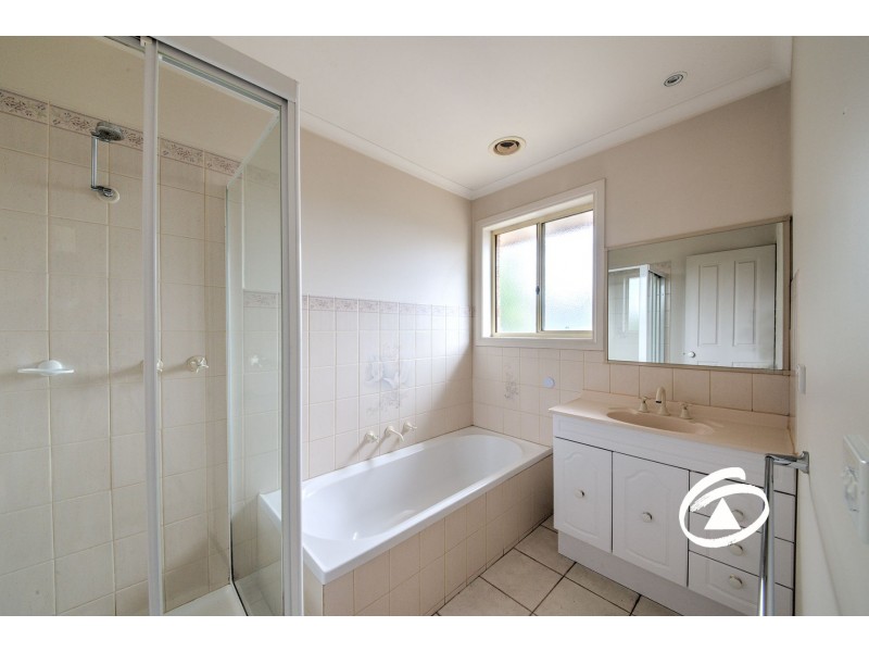 1/5 Honeypot Close, Knoxfield VIC 3180