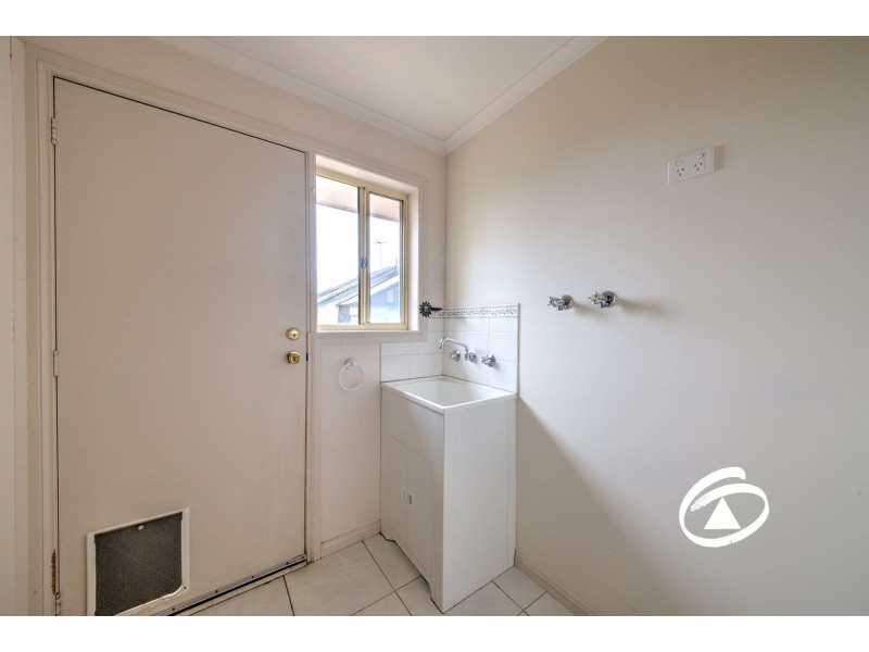 1/5 Honeypot Close, Knoxfield VIC 3180