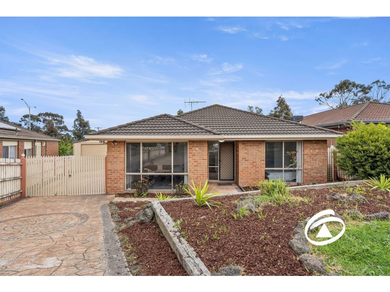 6 Summit Court, Hampton Park VIC 3976