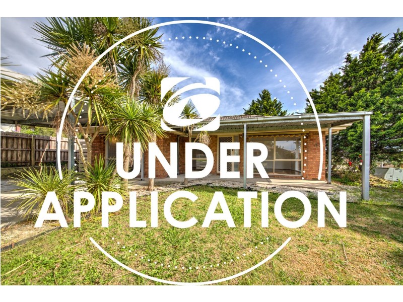 42 Michelle Drive, Hampton Park VIC 3976
