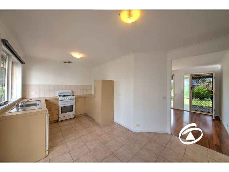 42 Michelle Drive, Hampton Park VIC 3976