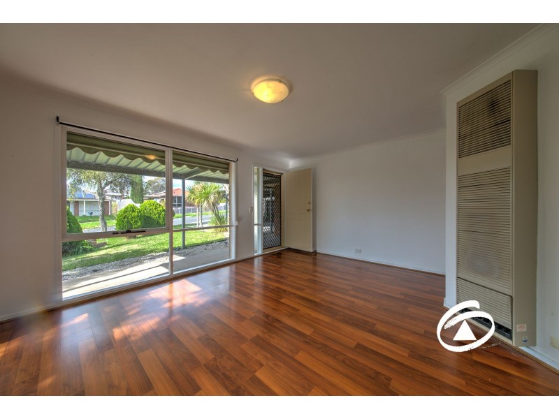 42 Michelle Drive, Hampton Park VIC 3976