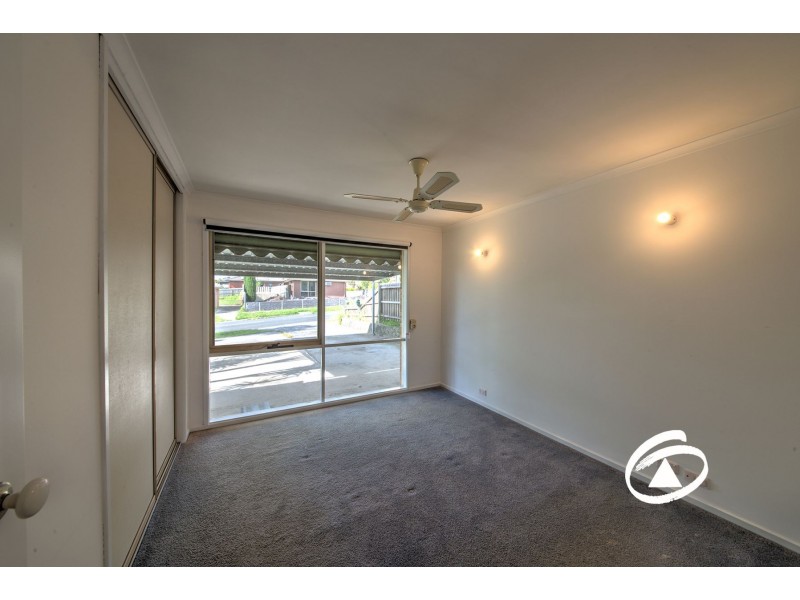 42 Michelle Drive, Hampton Park VIC 3976