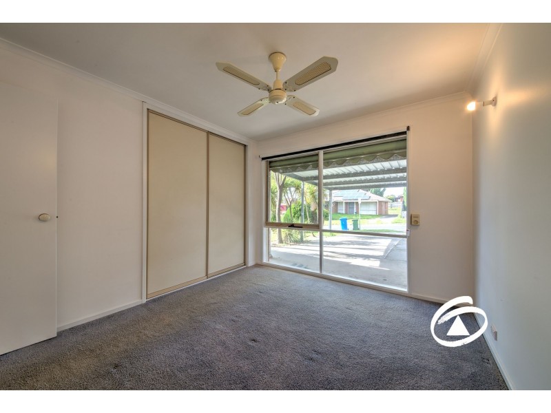 42 Michelle Drive, Hampton Park VIC 3976