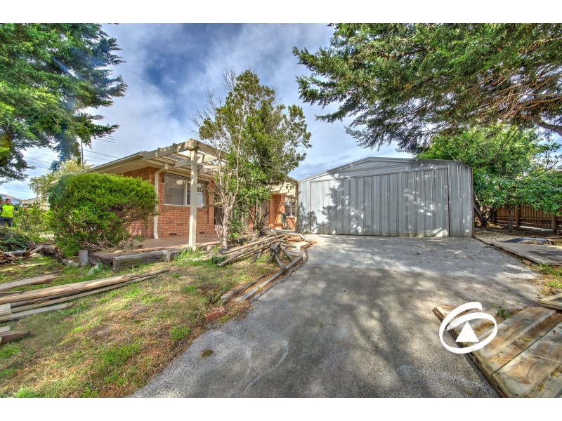 42 Michelle Drive, Hampton Park VIC 3976