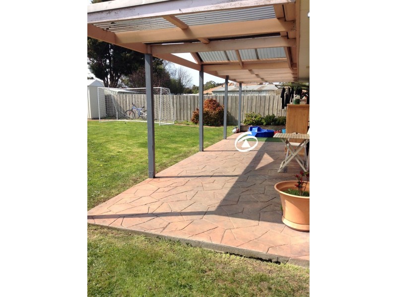 84 Saffron Drive, Narre Warren VIC 3805