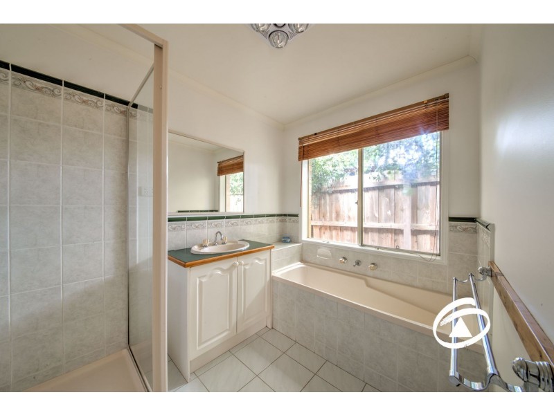 16 Dunmera Crescent, Narre Warren South VIC 3805