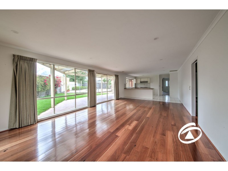16 Dunmera Crescent, Narre Warren South VIC 3805
