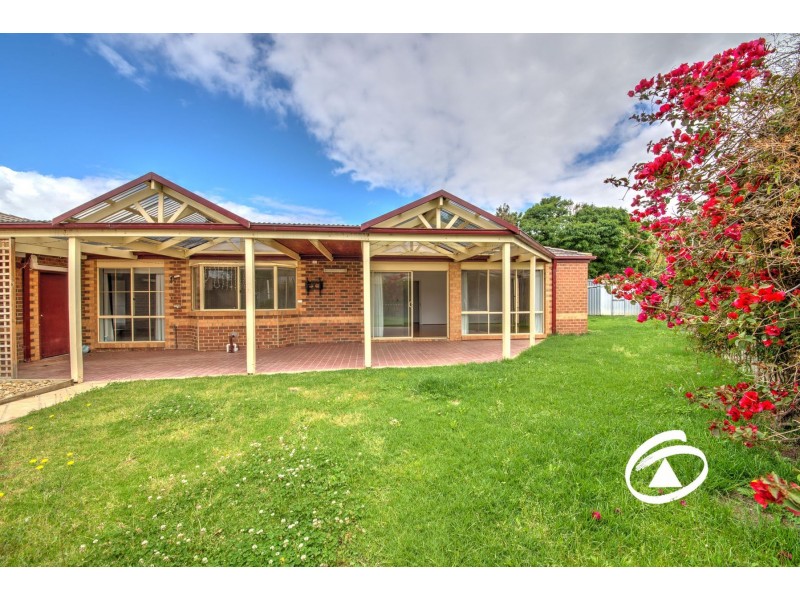 16 Dunmera Crescent, Narre Warren South VIC 3805