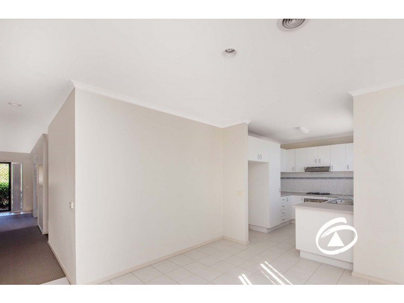 15 Margie Square, Narre Warren South VIC 3805
