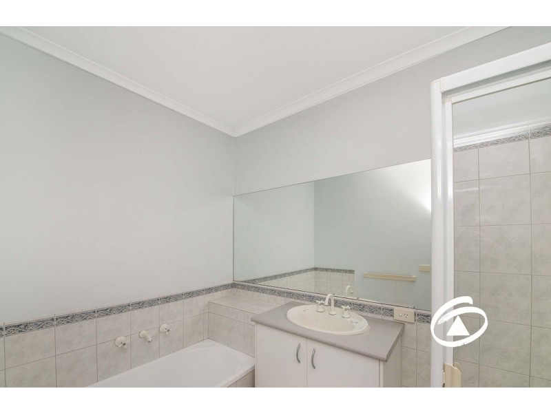 15 Margie Square, Narre Warren South VIC 3805