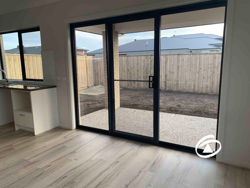 54 Leeson Street, Officer South VIC 3809