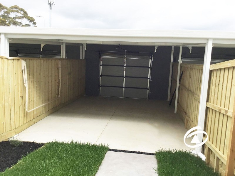 39 Hunt Way, Pakenham VIC 3810