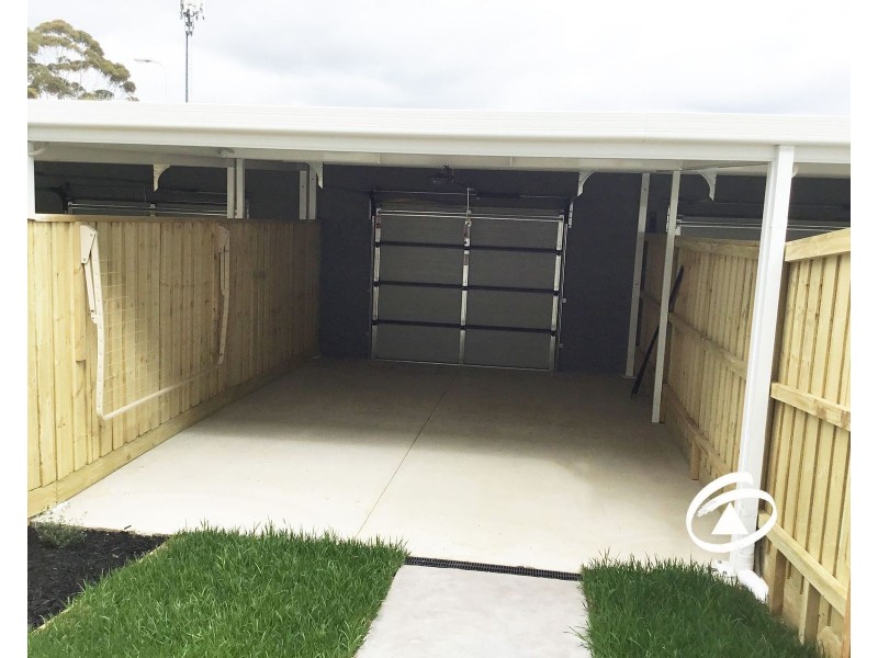 39 Hunt Way, Pakenham VIC 3810