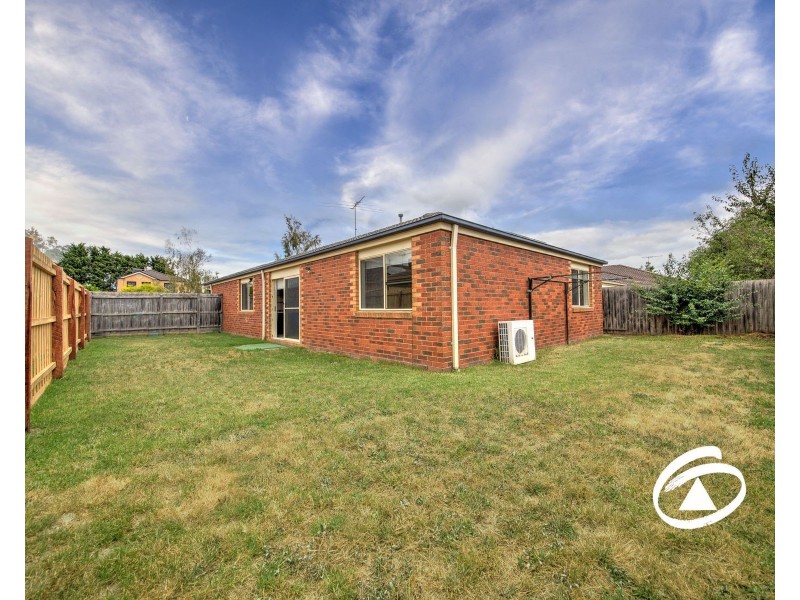 4 Norma Close, Narre Warren South VIC 3805