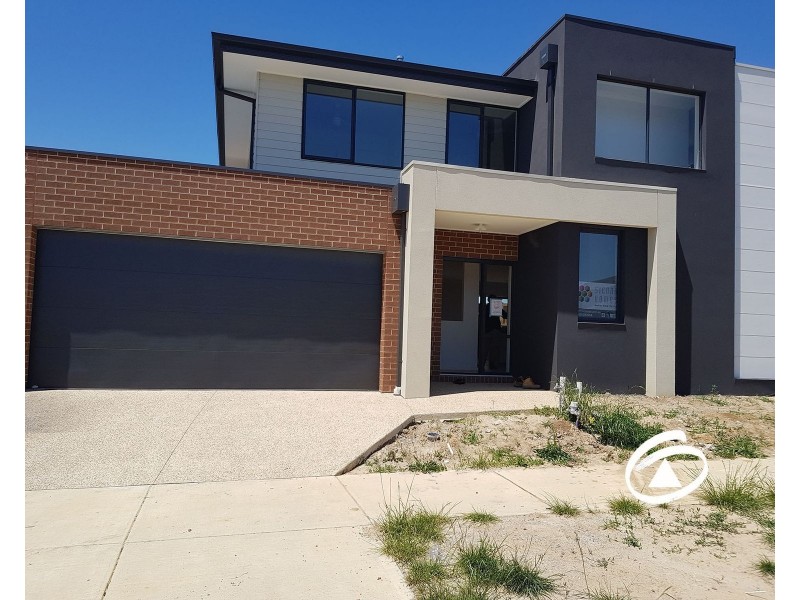 29 Barley Crescent, Clyde North VIC 3978