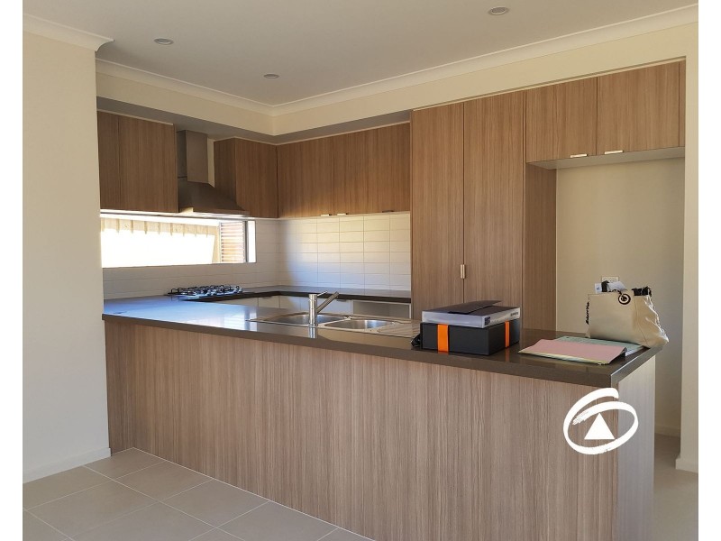 29 Barley Crescent, Clyde North VIC 3978