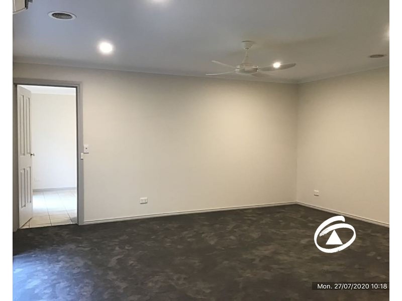 8 Mirrabook Court, Berwick VIC 3806