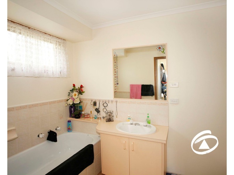 130 Warana Drive, Hampton Park VIC 3976