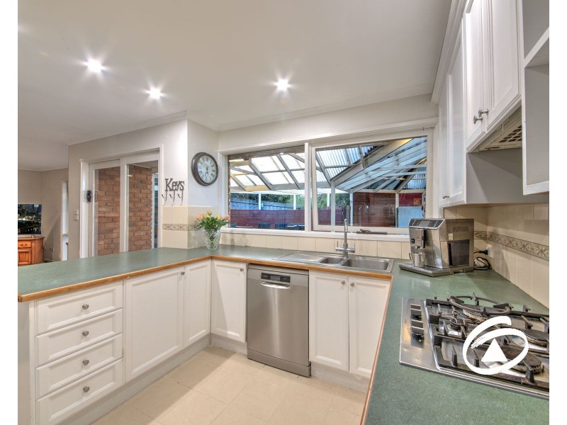 6 Gretel Place, Berwick VIC 3806