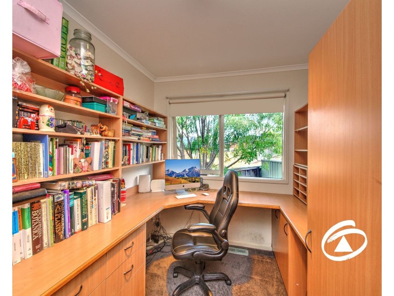 6 Gretel Place, Berwick VIC 3806