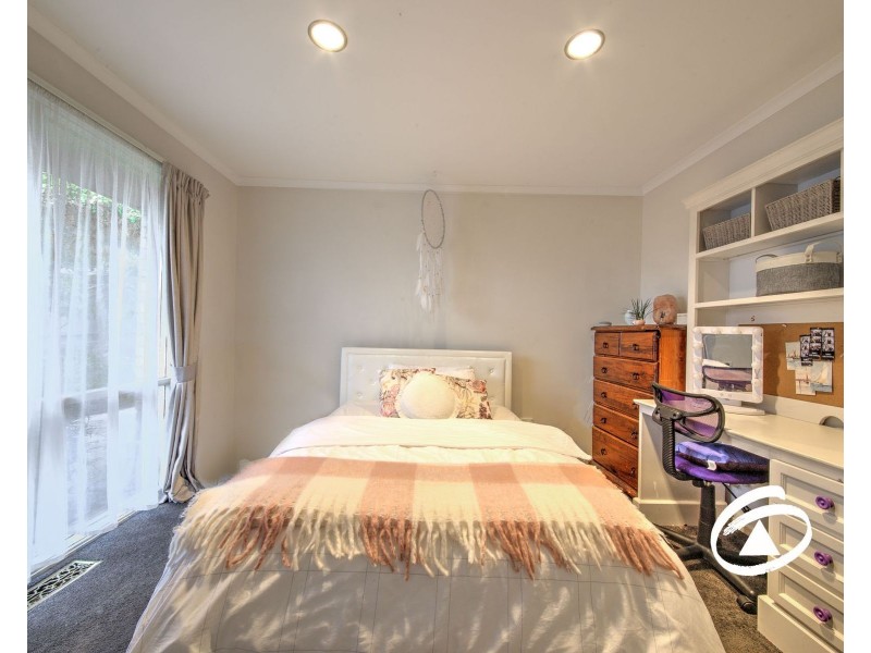 6 Gretel Place, Berwick VIC 3806
