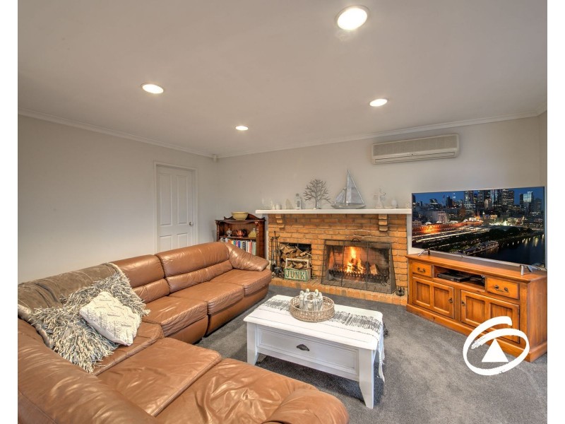 6 Gretel Place, Berwick VIC 3806