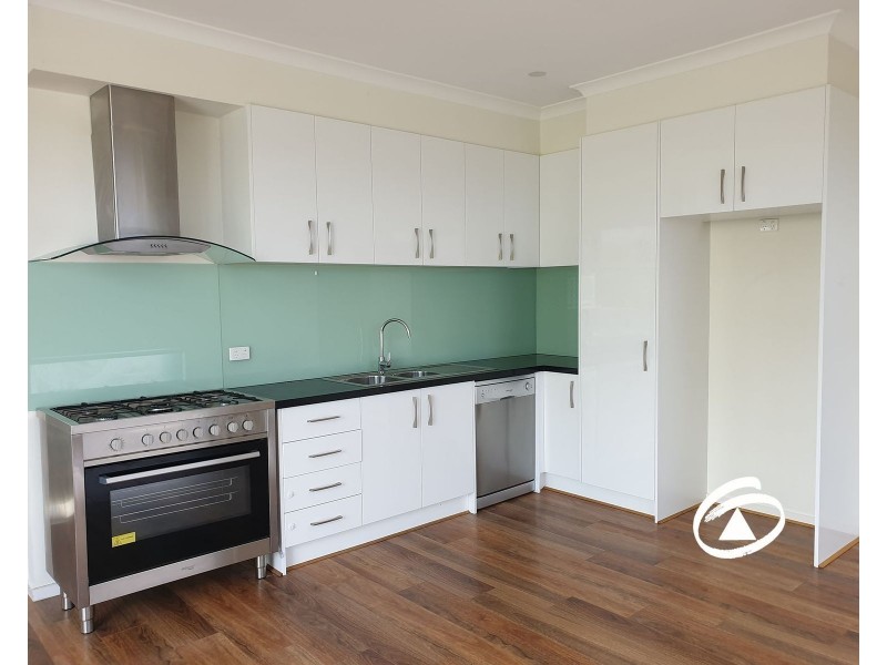 1/13 Grandview Avenue, Dandenong VIC 3175