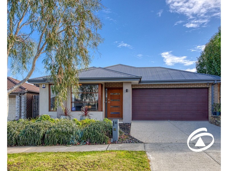 6 Anvil Way, Clyde North VIC 3978