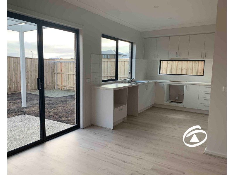 56 Leeson Street, Officer VIC 3809