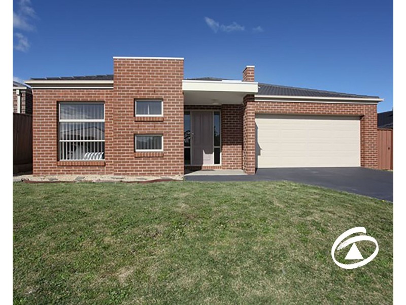 24 Bernly Boulevard, Berwick VIC 3806