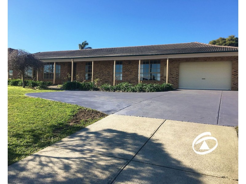 24-26 Claremont Glen, Berwick VIC 3806
