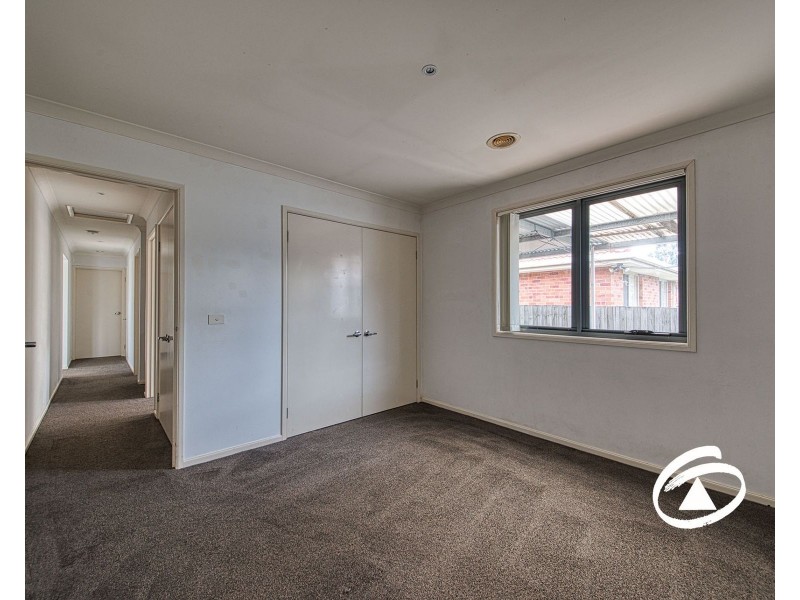 2 Stream Walk, Hallam VIC 3803