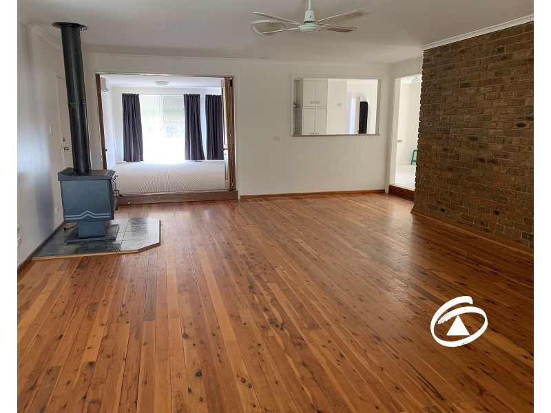 8 Shara Court, Narre Warren VIC 3805