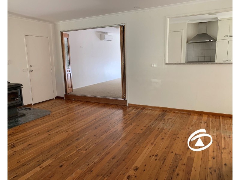 8 Shara Court, Narre Warren VIC 3805