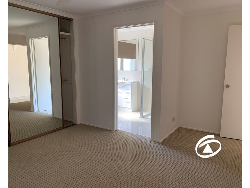 8 Shara Court, Narre Warren VIC 3805