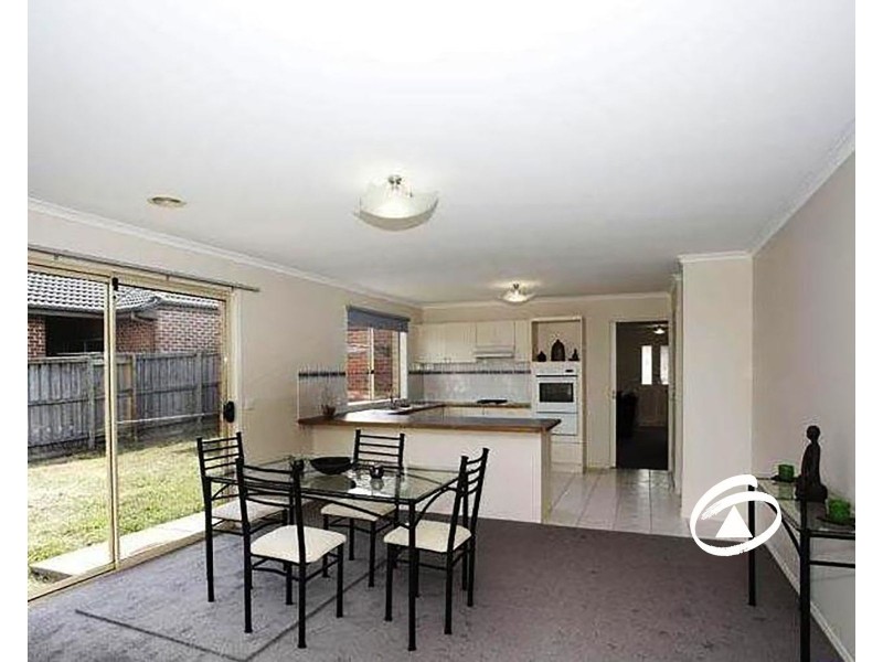 98 Bemersyde Drive, Berwick VIC 3806