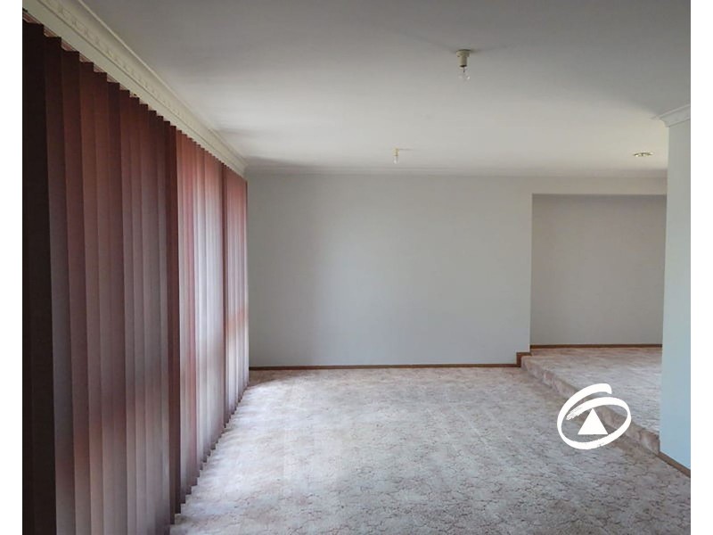 32 General Joshua Drive, Hampton Park VIC 3976