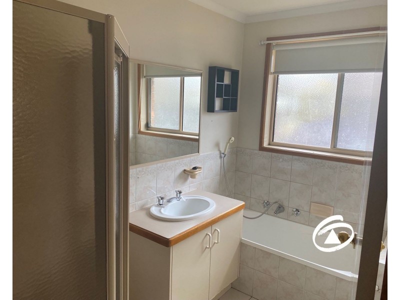 50 Bunbury Avenue, Narre Warren VIC 3805