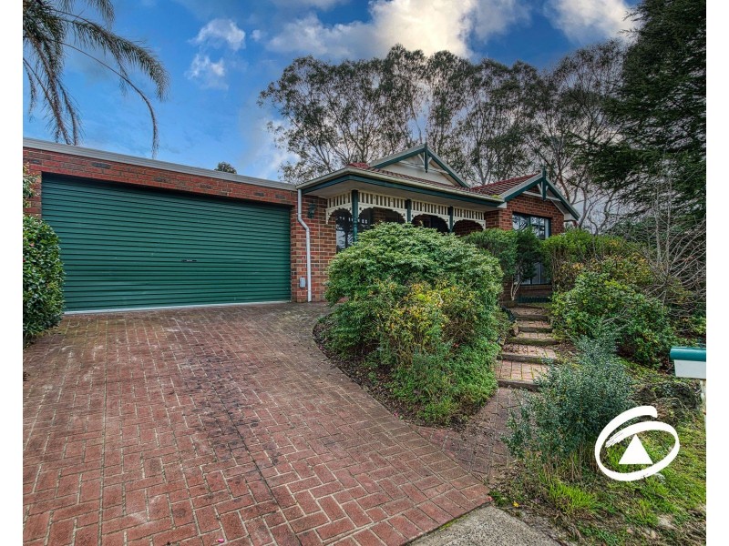 28 Coolabah Grove, Berwick VIC 3806