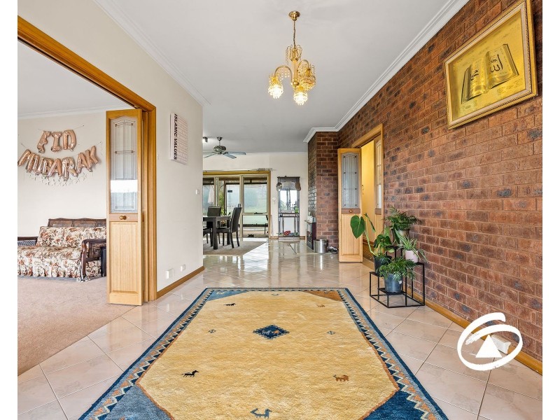 585 Belgrave-Hallam Road, Narre Warren East VIC 3804