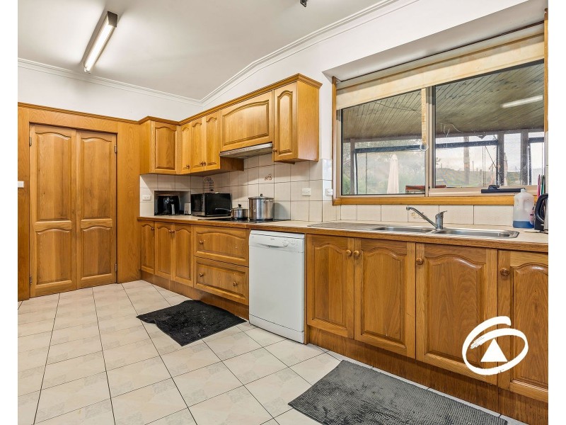 585 Belgrave-Hallam Road, Narre Warren East VIC 3804
