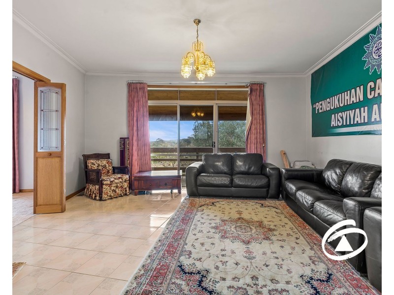 585 Belgrave-Hallam Road, Narre Warren East VIC 3804