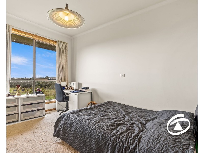 585 Belgrave-Hallam Road, Narre Warren East VIC 3804