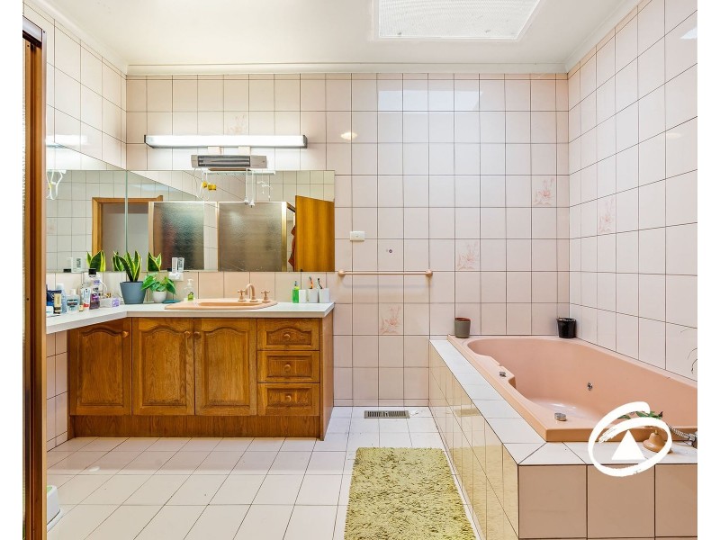 585 Belgrave-Hallam Road, Narre Warren East VIC 3804