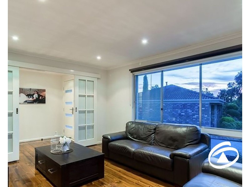 27 Mansfield Street, Berwick VIC 3806