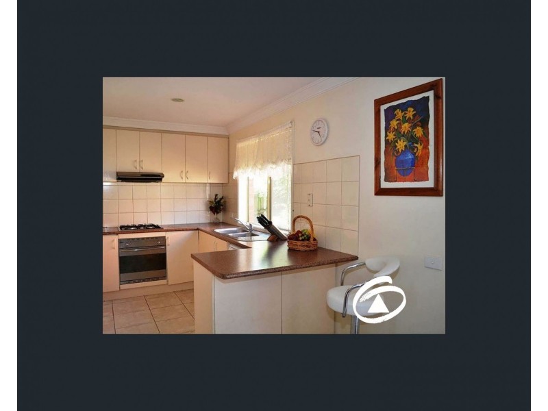 10 Kimbara Drive, Berwick VIC 3806