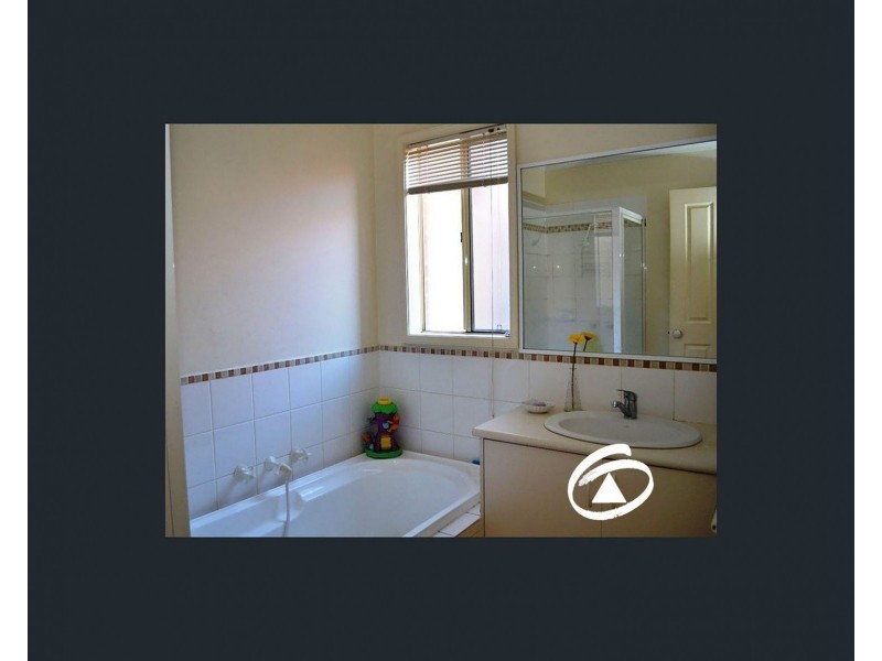 10 Kimbara Drive, Berwick VIC 3806