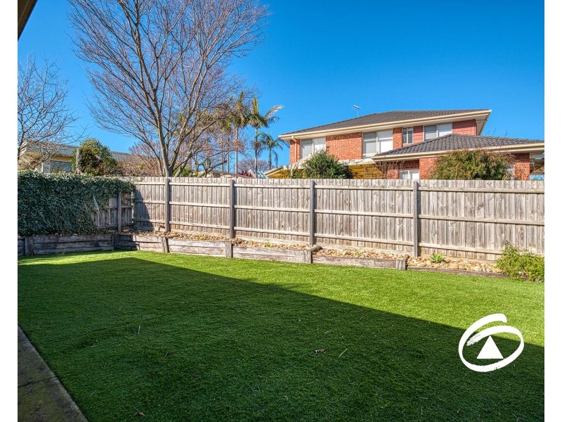6 Valley View Crescent, Berwick VIC 3806