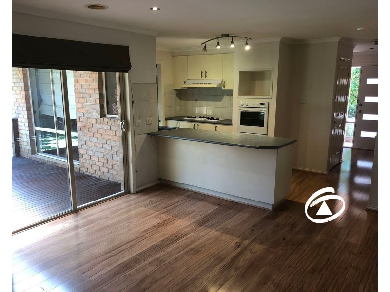 4 Jim Court, Berwick VIC 3806